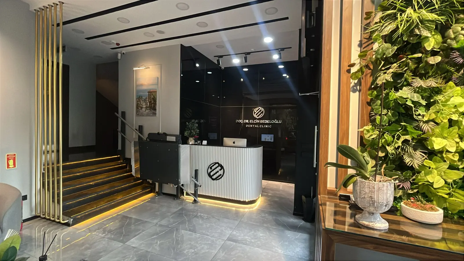 Clinic-provided photograph of Elçin Bedeloğlu Dental Clinic