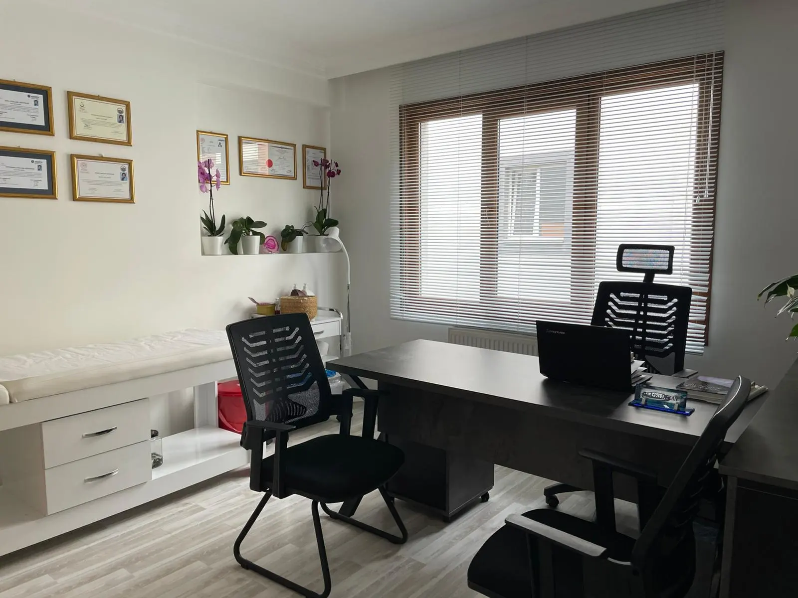 Clinic-provided photograph of Dr Arzu Özkan