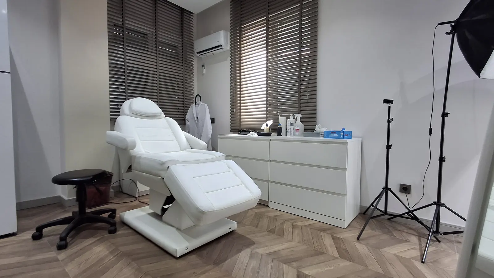 Clinic-provided photograph of Dr Bora Yücel