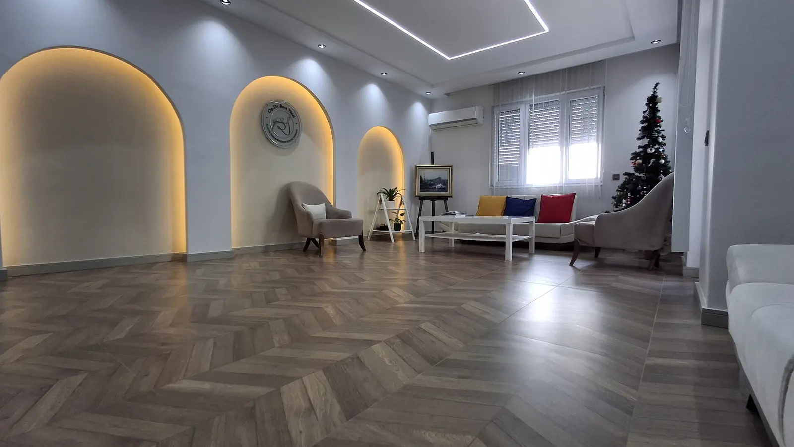 Clinic-provided photograph of Dr Bora Yücel