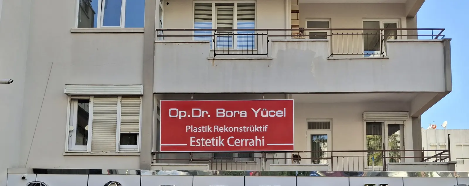 Clinic-provided photograph of Dr Bora Yücel