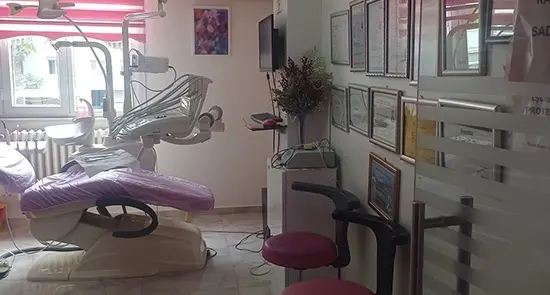 Clinic-provided photograph of Halide Akıncı İmplantdent Dental Clinic