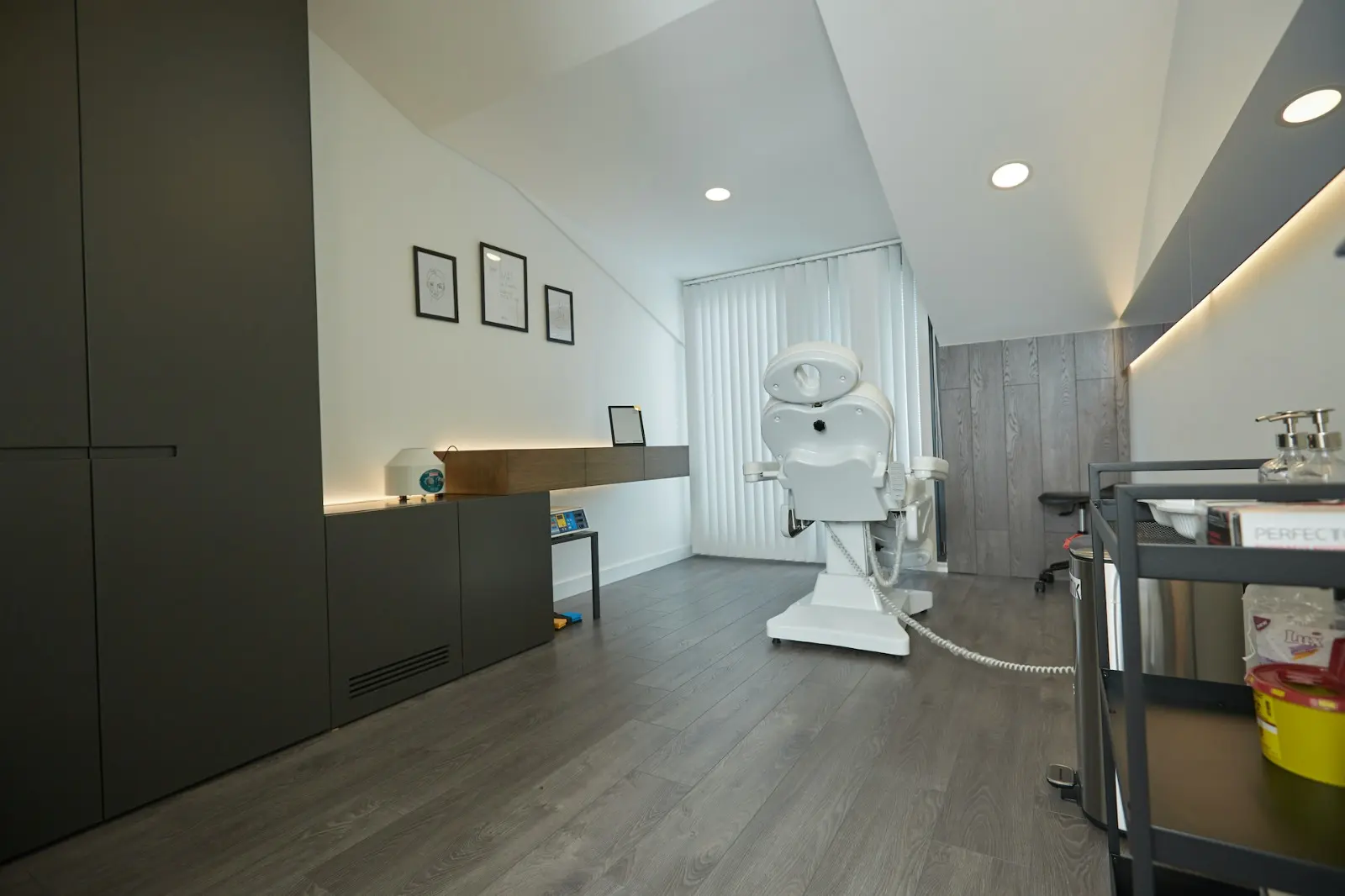 Clinic-provided photograph of Dr Doğuş Yalçın