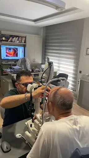 Von der Klinik bereitgestelltes Foto von Assoc. Prof. Dr. Çağlar Öktem
