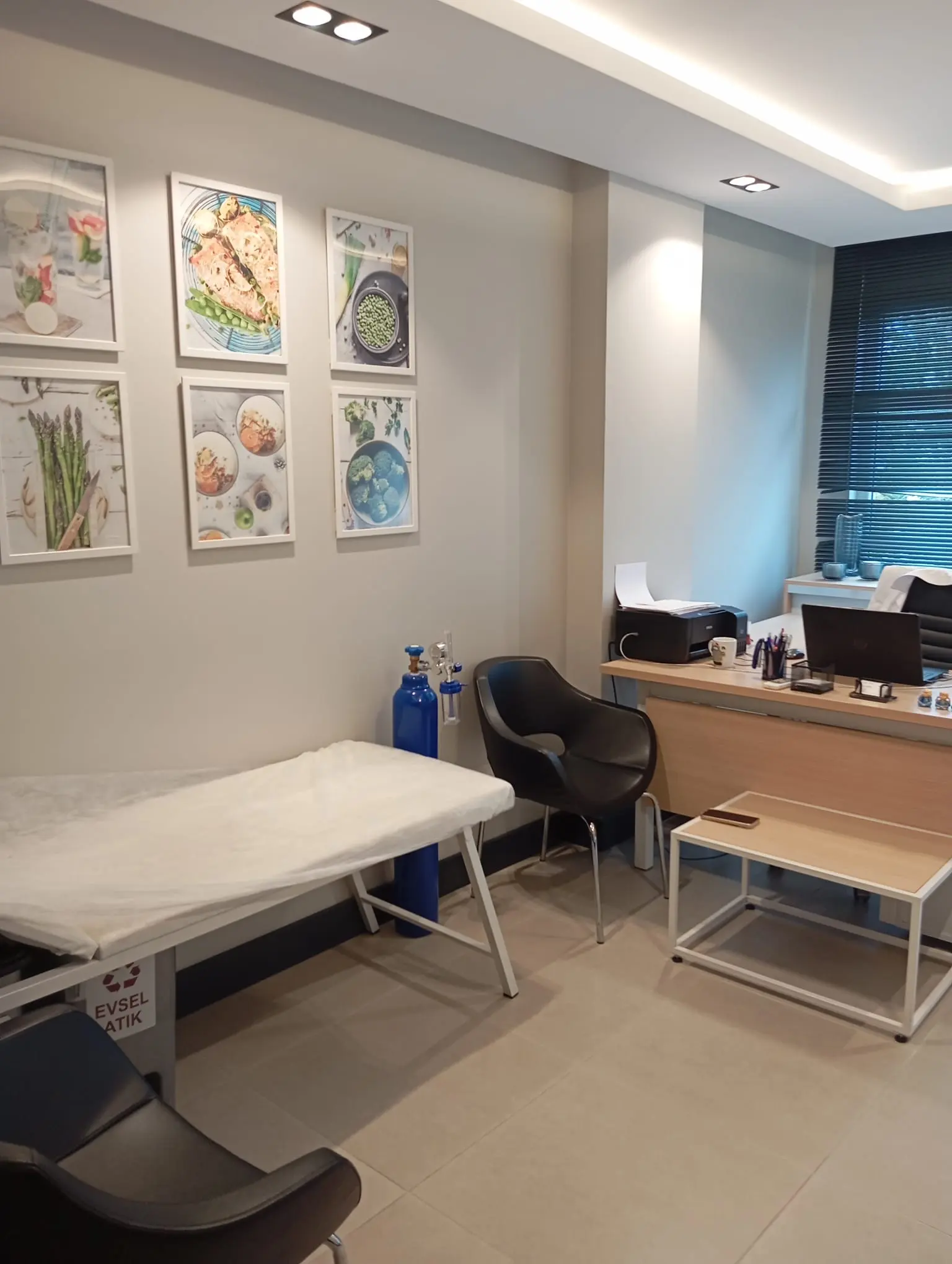 Clinic-provided photograph of Prof. Dr Cengiz Eriş