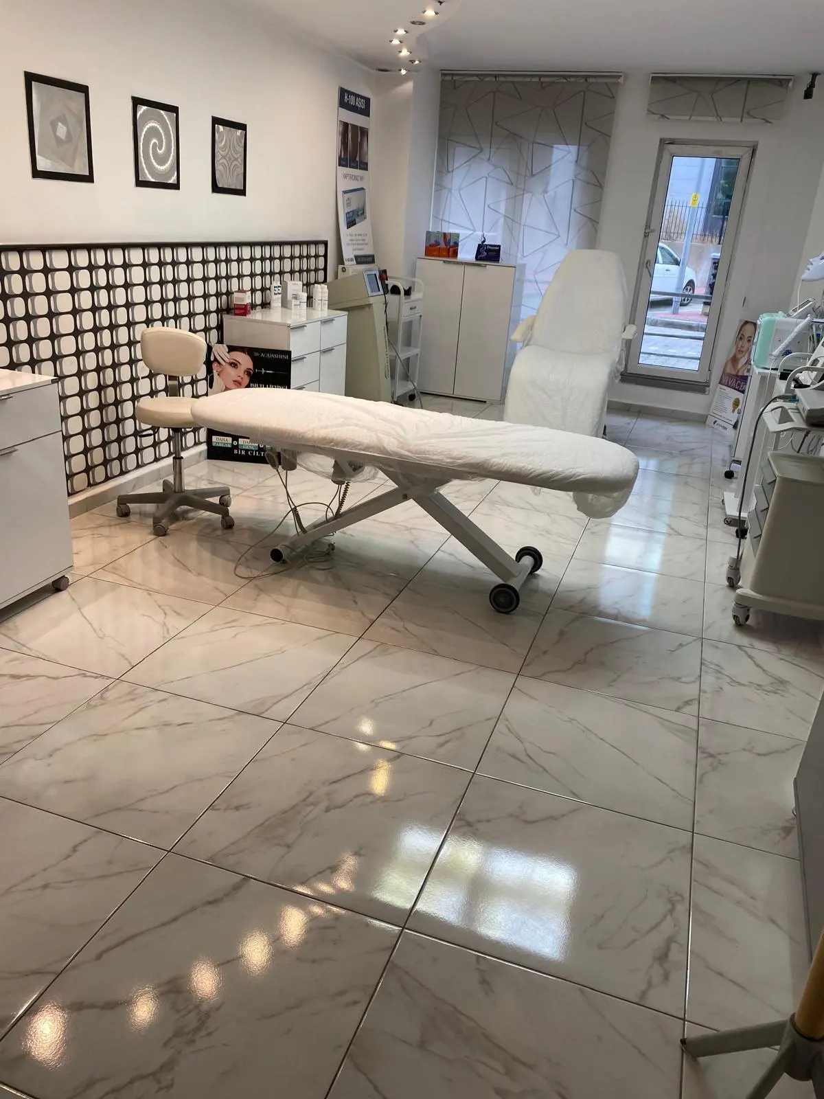 Von der Klinik bereitgestelltes Foto von Dip Not Klinik