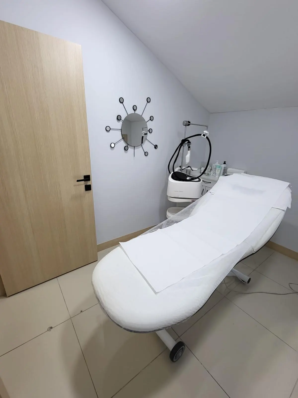 Clinic-provided photograph of Dr Özgül İşçen