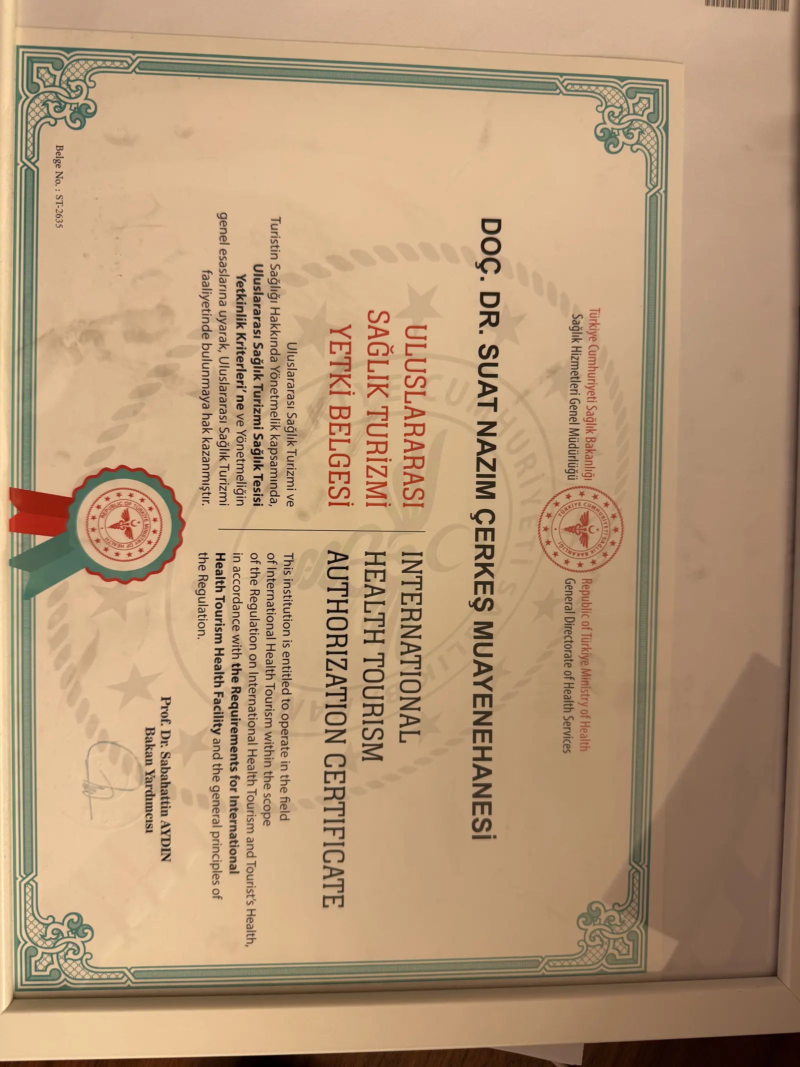 Clinic-provided photograph of Assoc. Prof. Dr Suat Nazım Çerkeş