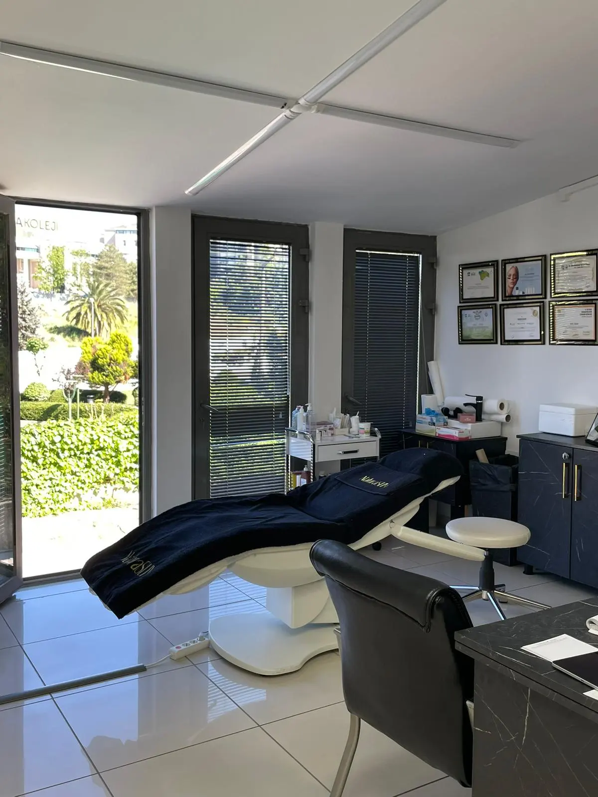 Clinic-provided photograph of Dr Erol Özan