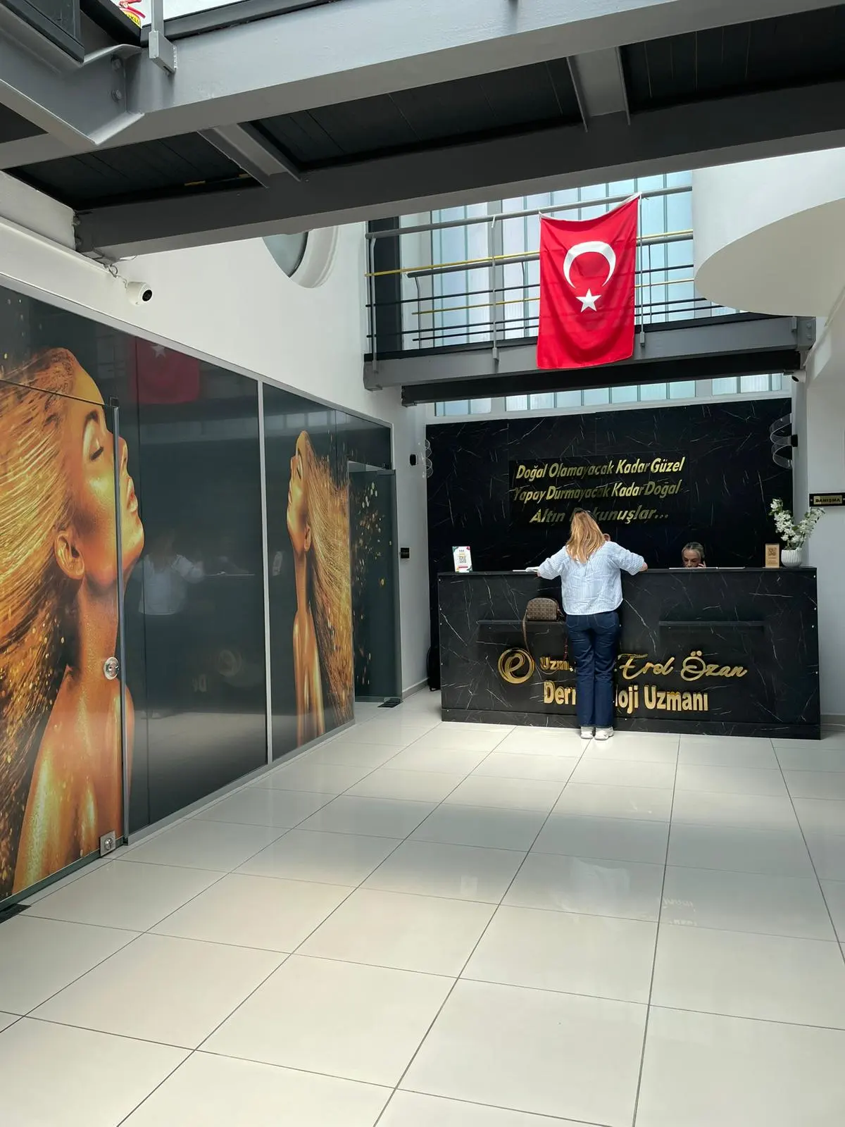 Clinic-provided photograph of Dr Erol Özan