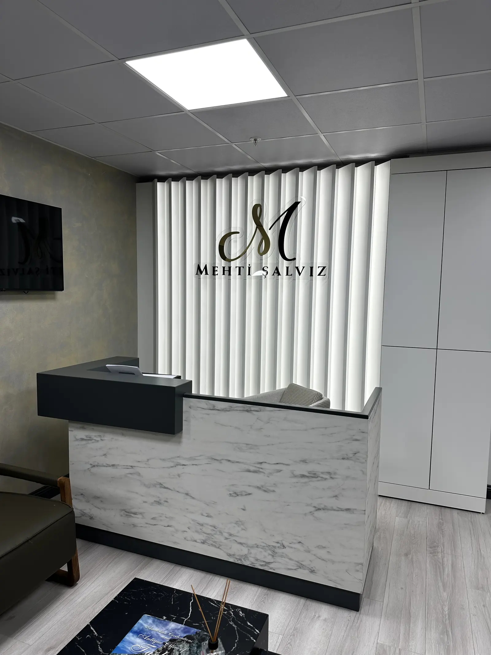 Clinic-provided photograph of Dr Mehti Şalvız