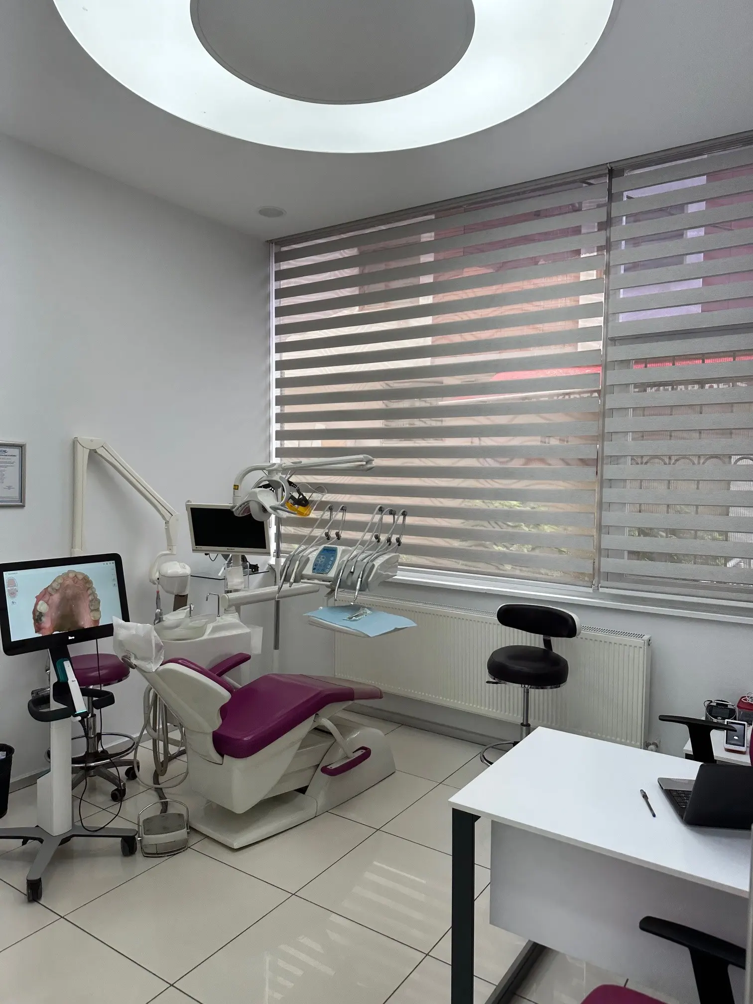 Von der Klinik bereitgestelltes Foto von Denthome Zahnklinik
