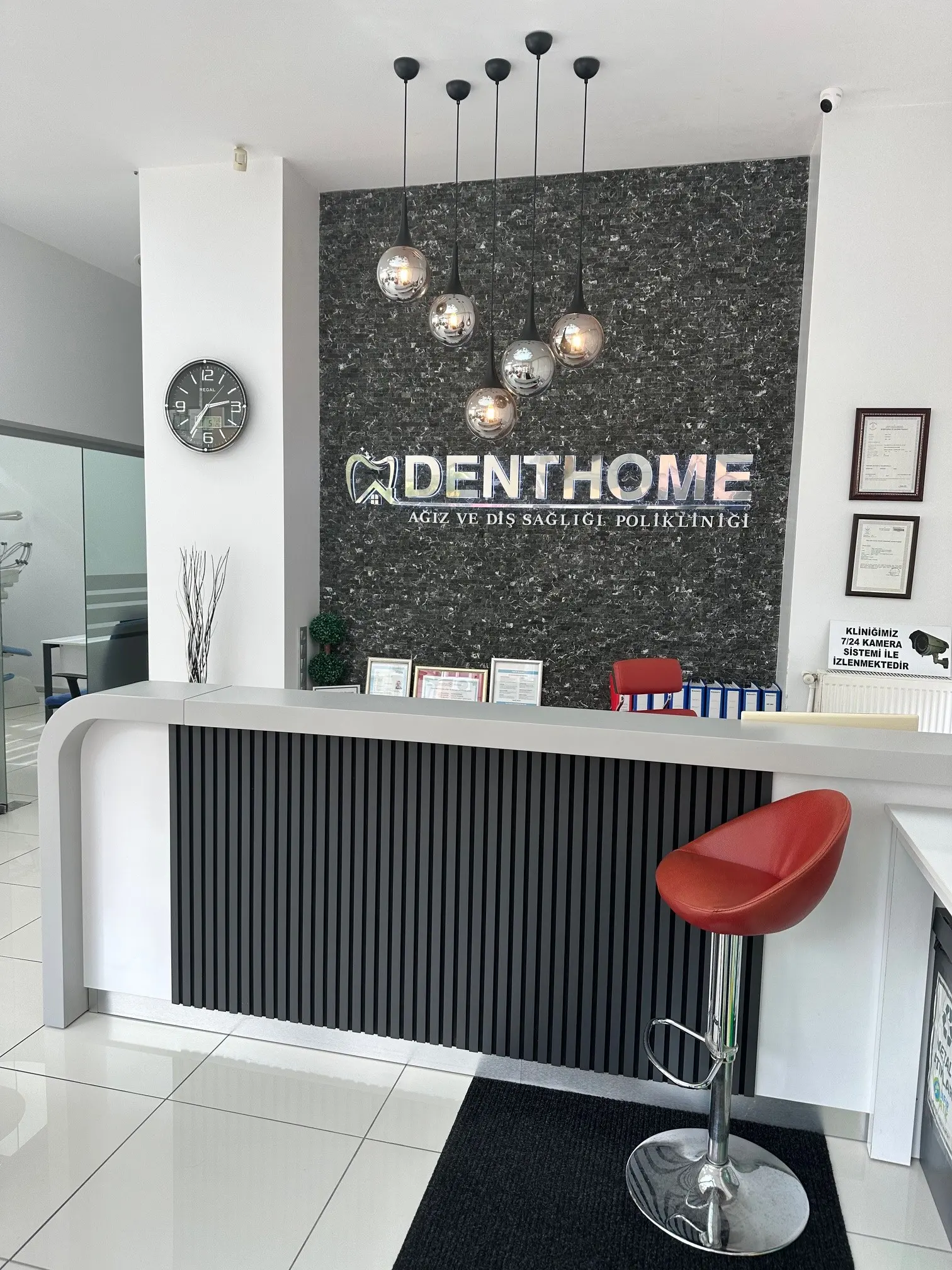 Von der Klinik bereitgestelltes Foto von Denthome Zahnklinik