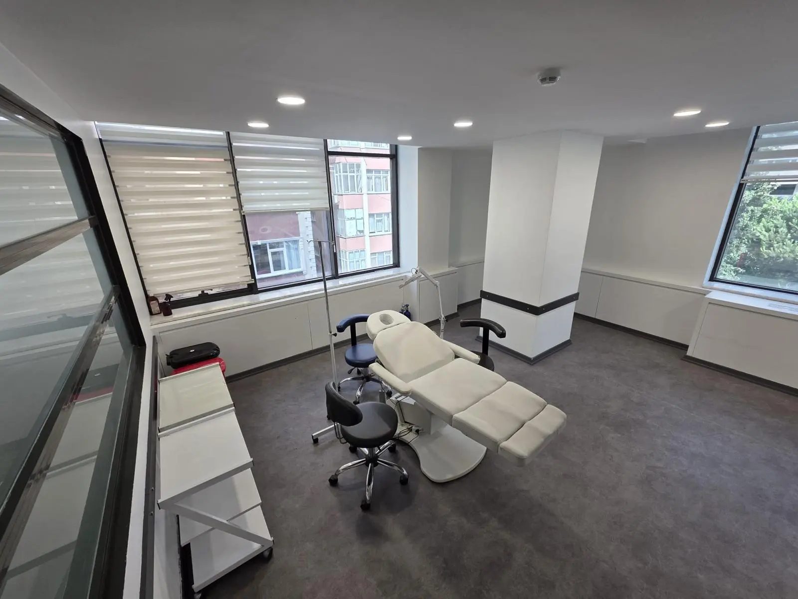 Clinic-provided photograph of Alp Hac Clinic