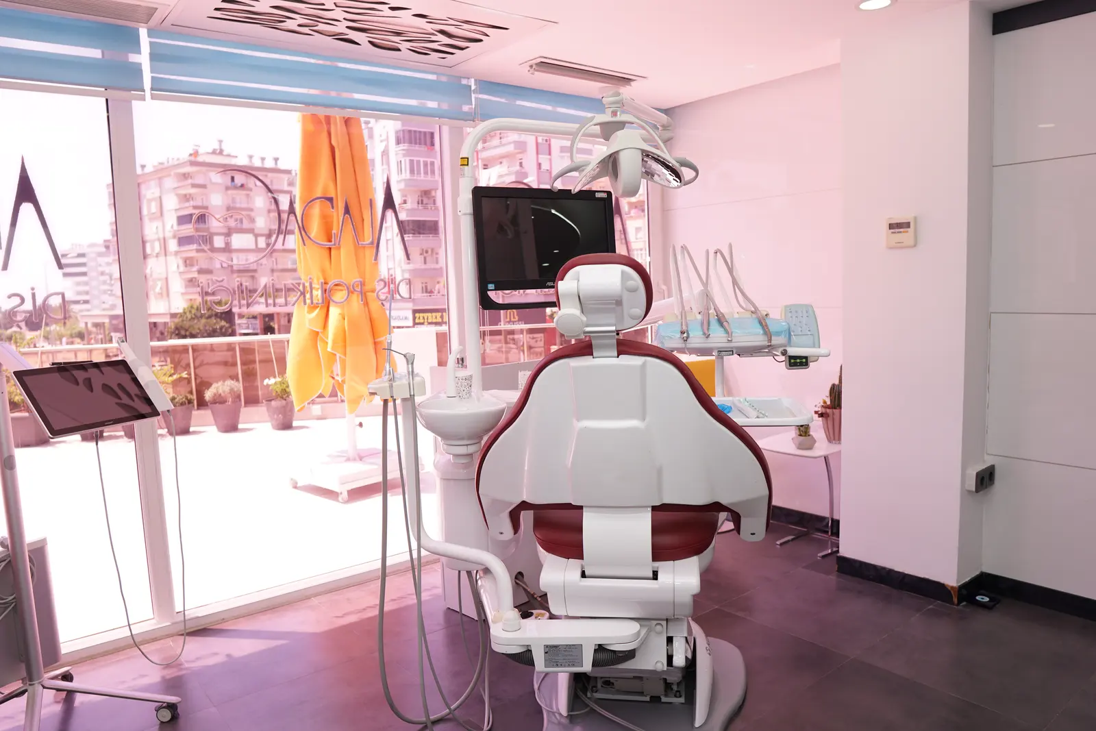 Clinic-provided photograph of Aladağ Dental Clinic