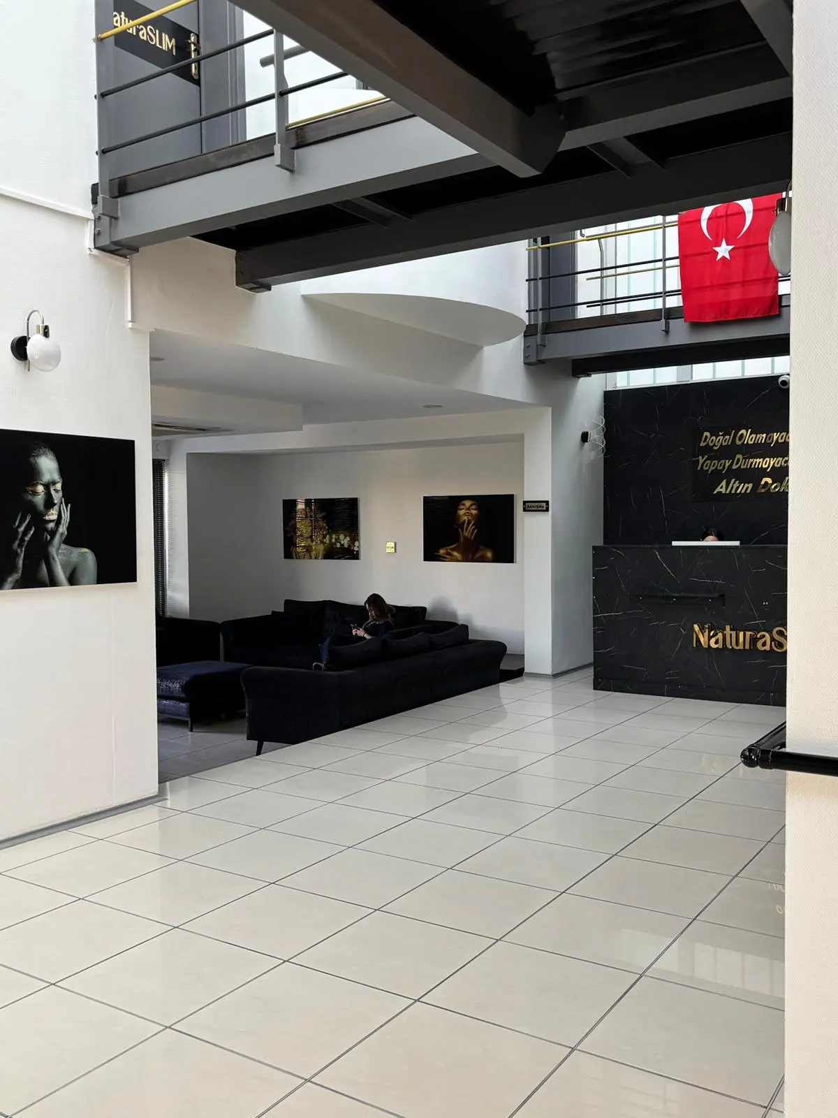Clinic-provided photograph of Natura Slim Clinic