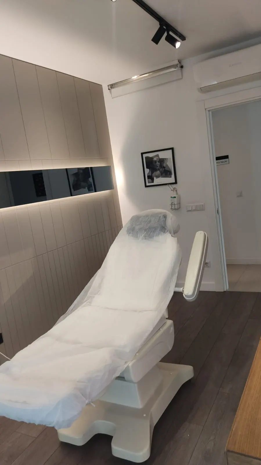 Clinic-provided photograph of Dr Müge Anıl Yalçın