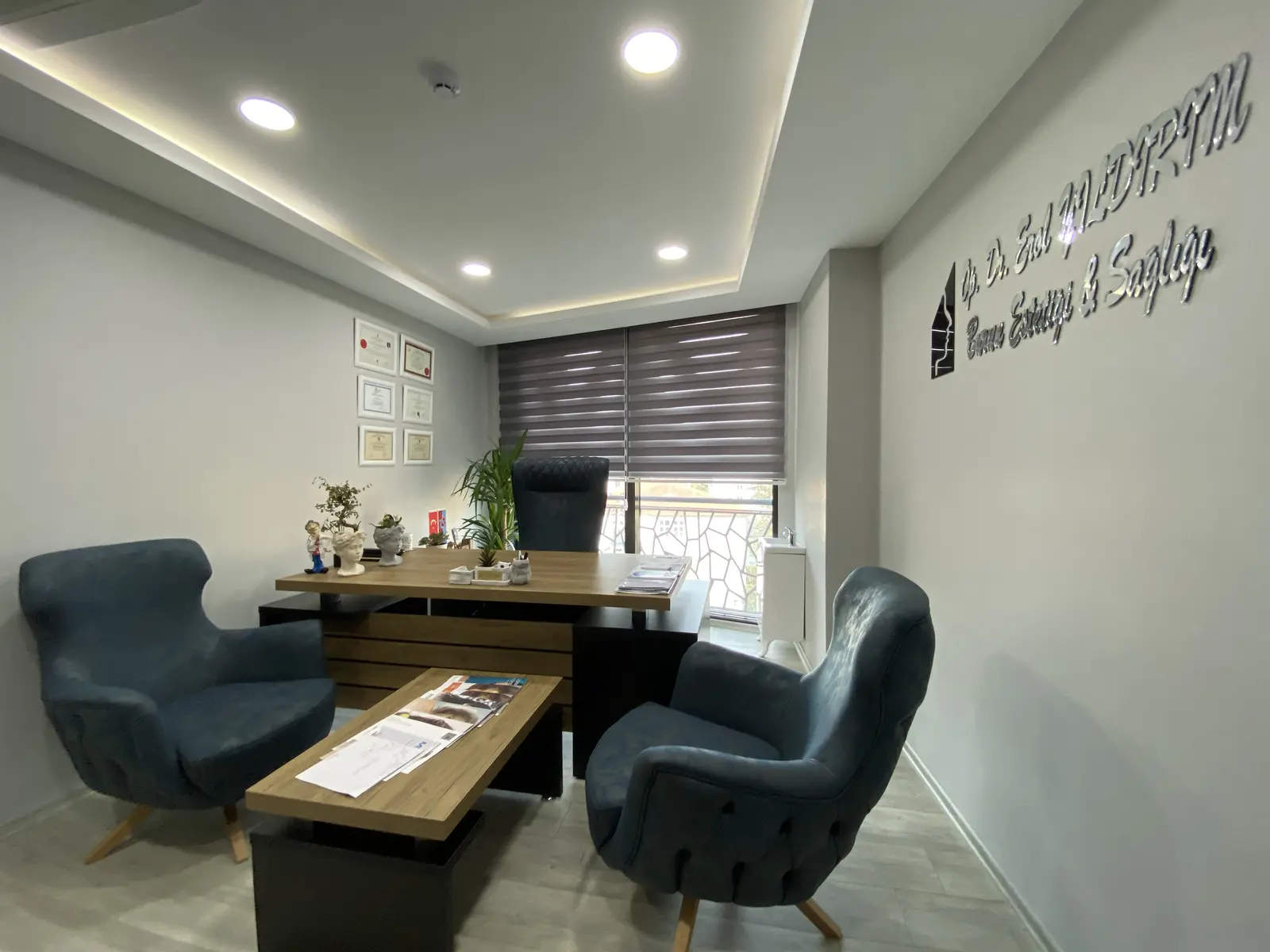 Von der Klinik bereitgestelltes Foto von Dr. Erol Yıldırım