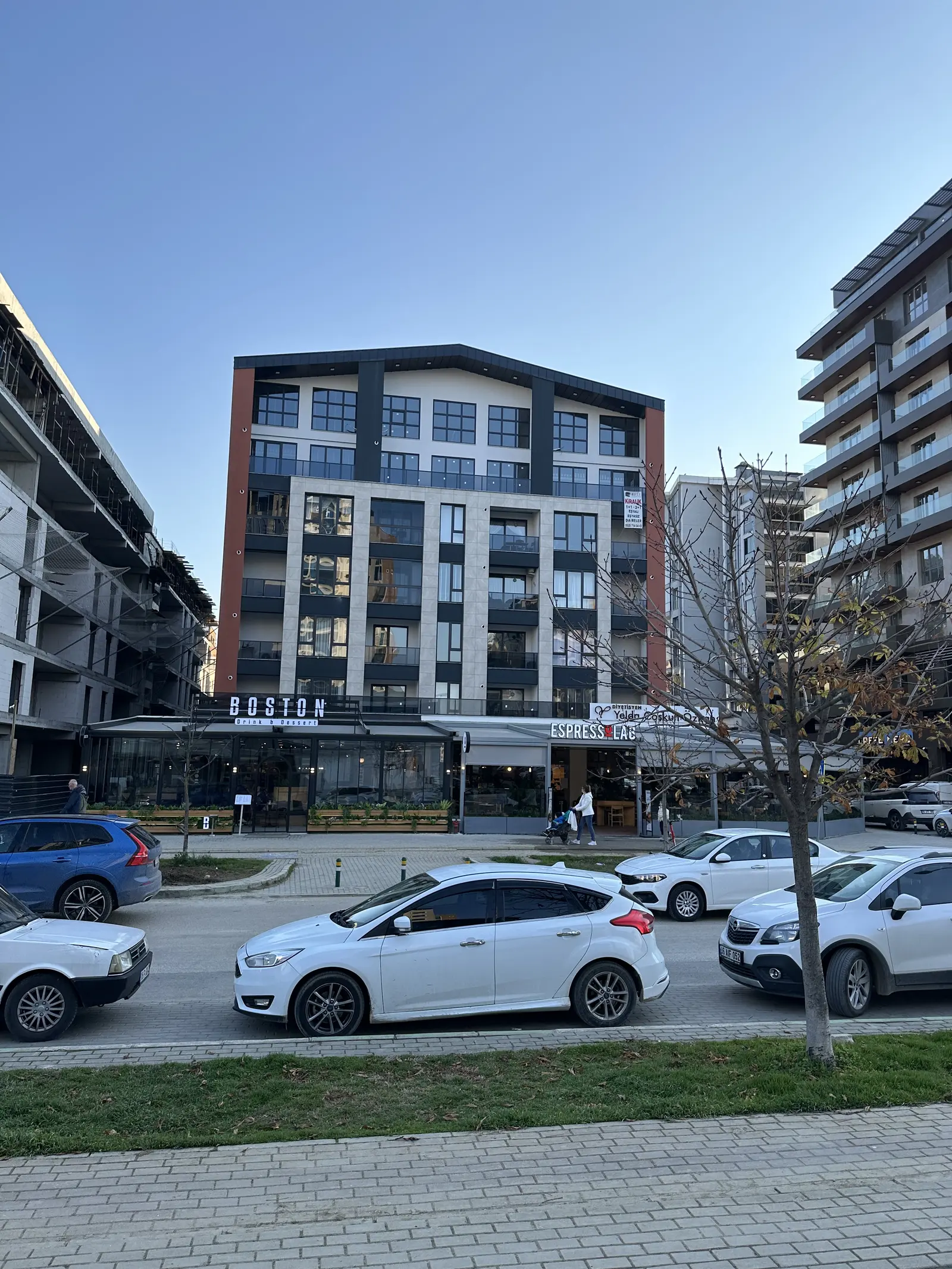 Clinic-provided photograph of Dr Aşkın Karagöz