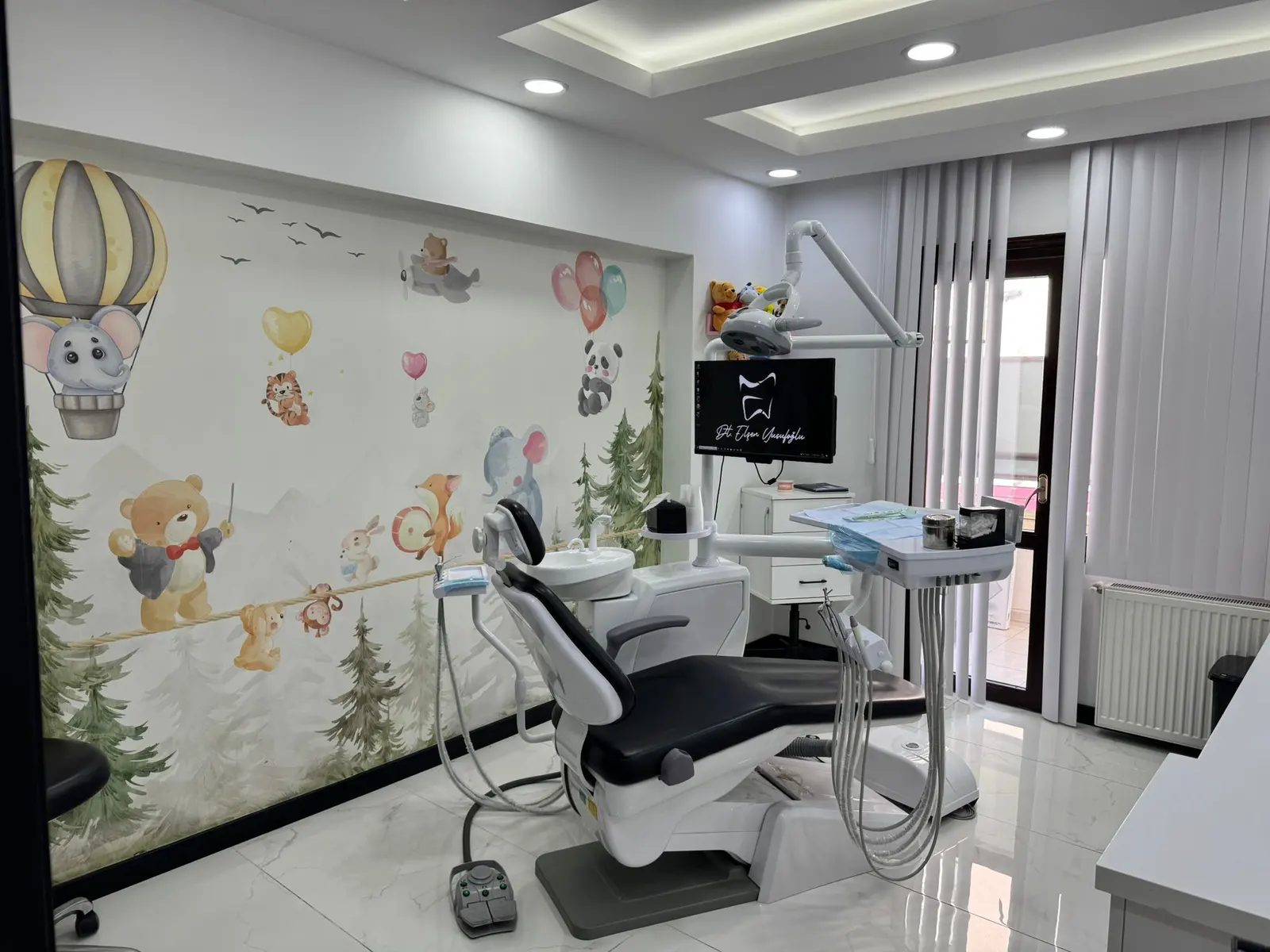 Clinic-provided photograph of Dr Elşen Yusufoğlu
