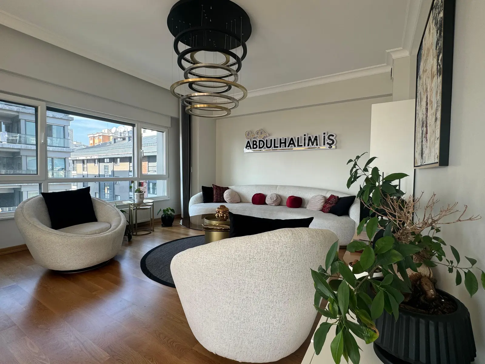 Von der Klinik bereitgestelltes Foto von Dr. Abdulhalim İş