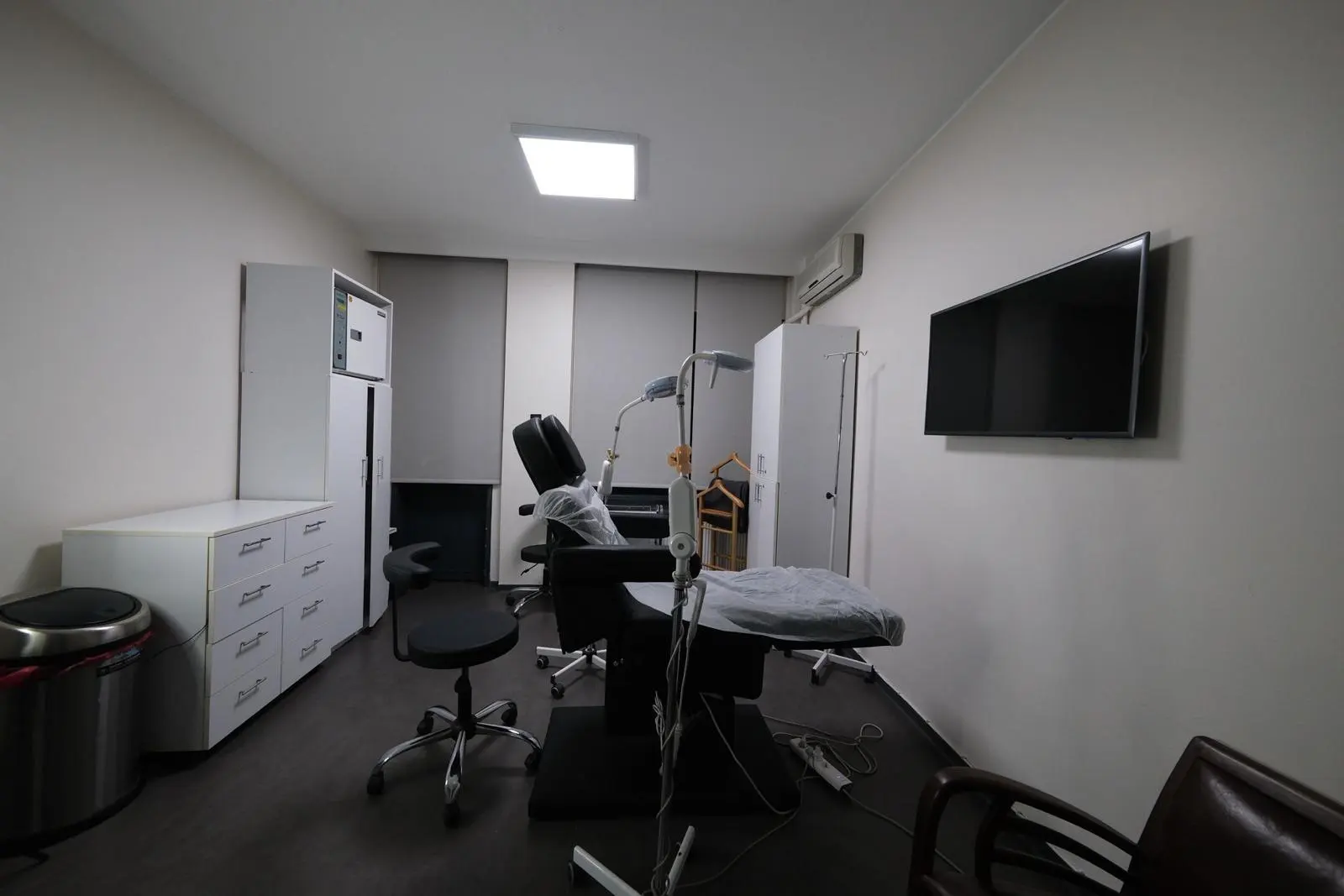 Clinic-provided photograph of Dr Alper Tuncel
