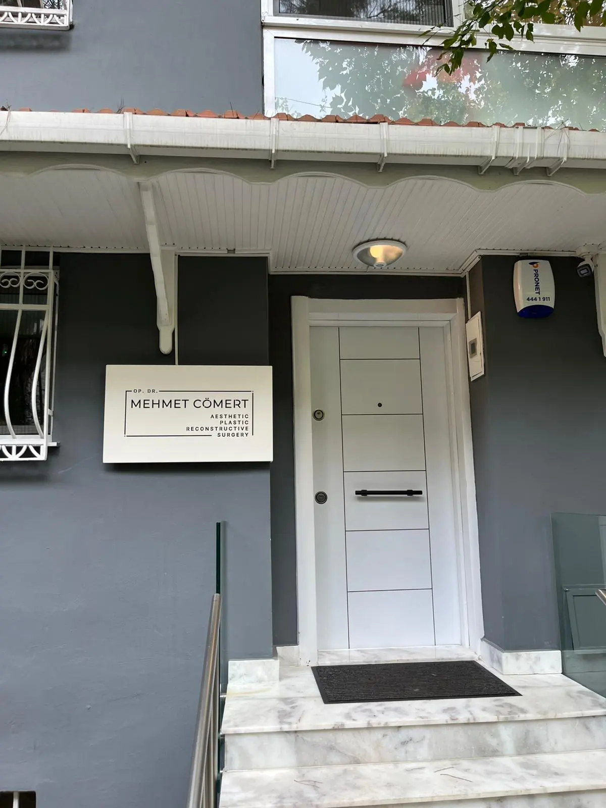 Von der Klinik bereitgestelltes Foto von Dr. Mehmet Cömert