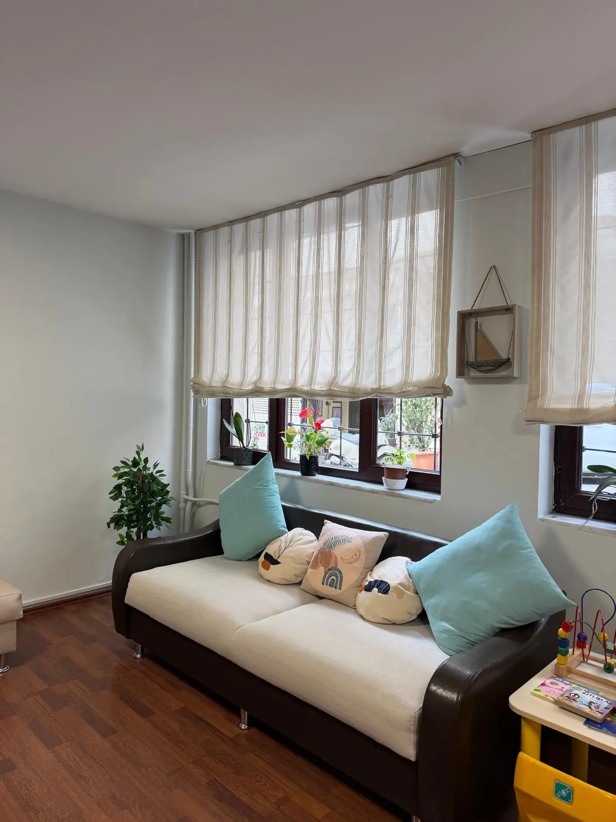 Clinic-provided photograph of Dr Emine Zeynep Yılmaz