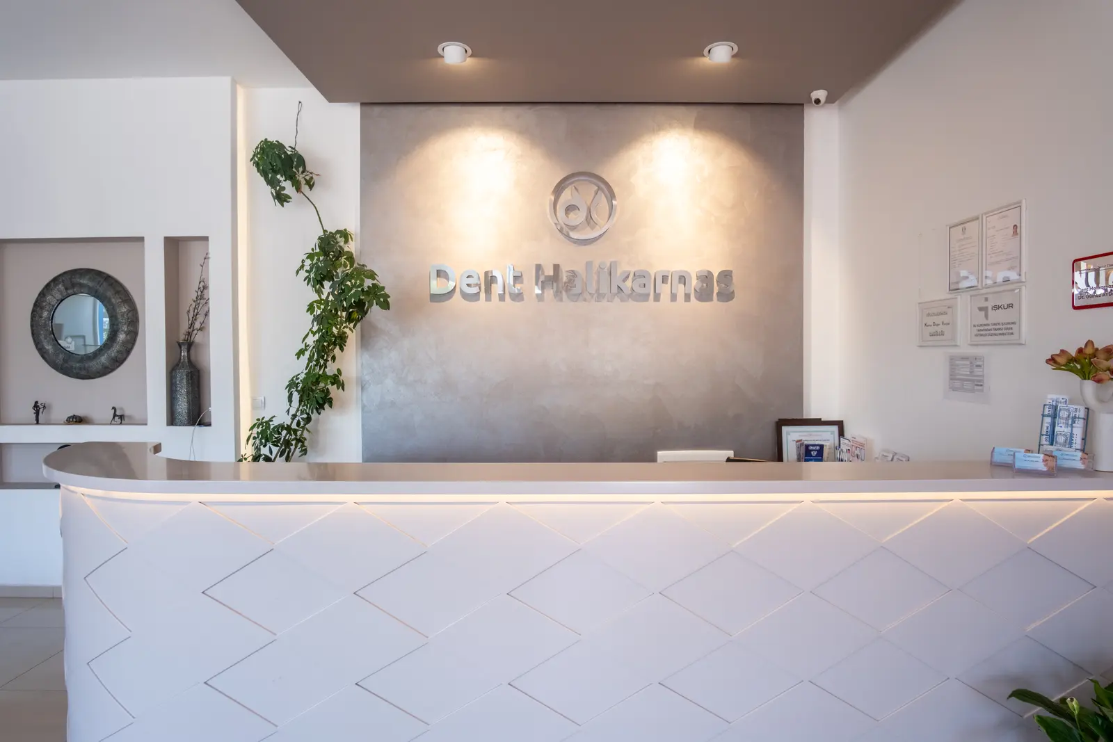 Clinic-provided photograph of Dent Halikarnas