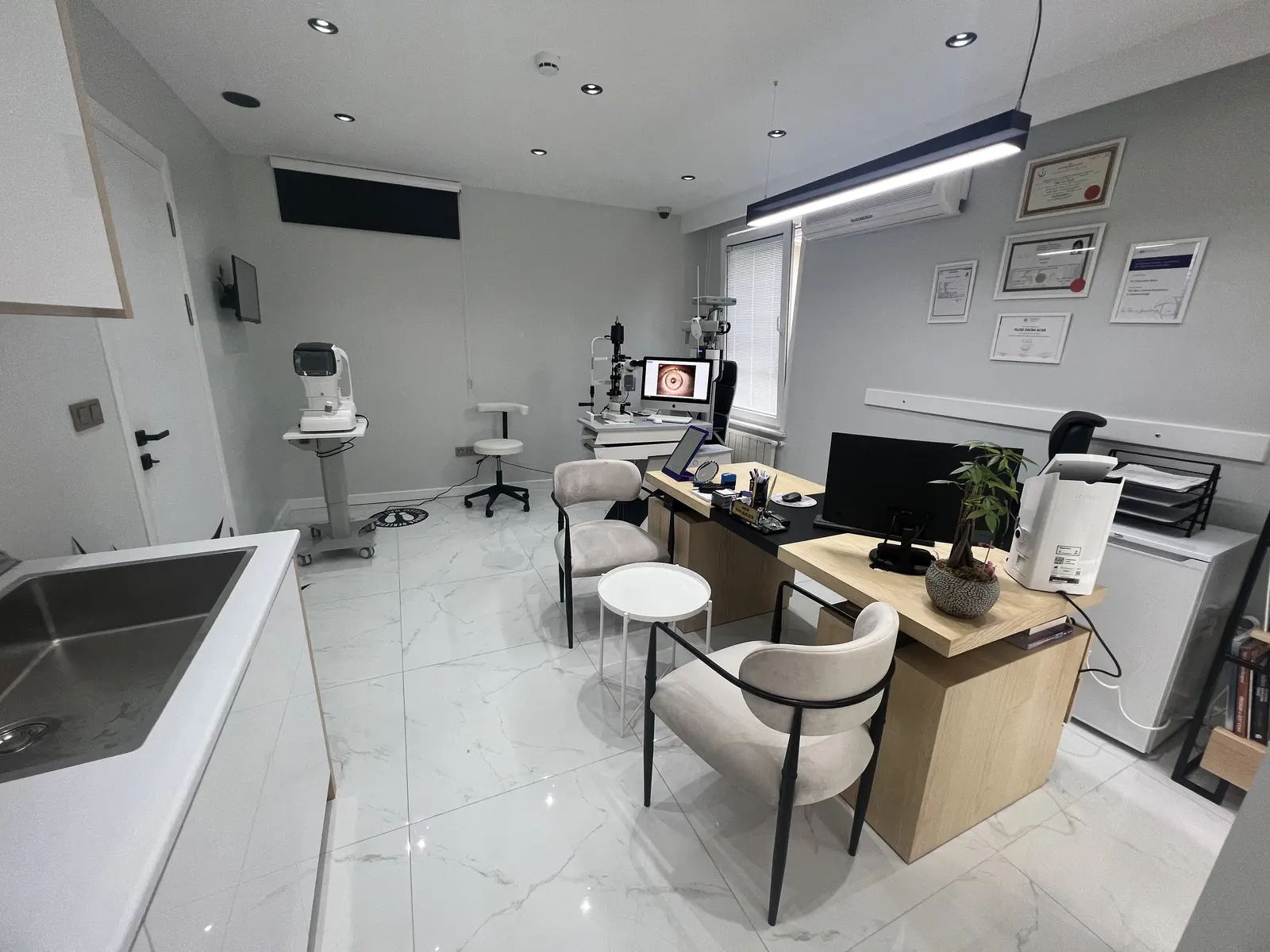 Von der Klinik bereitgestelltes Foto von Dr. Yıldız Acar Ebcim
