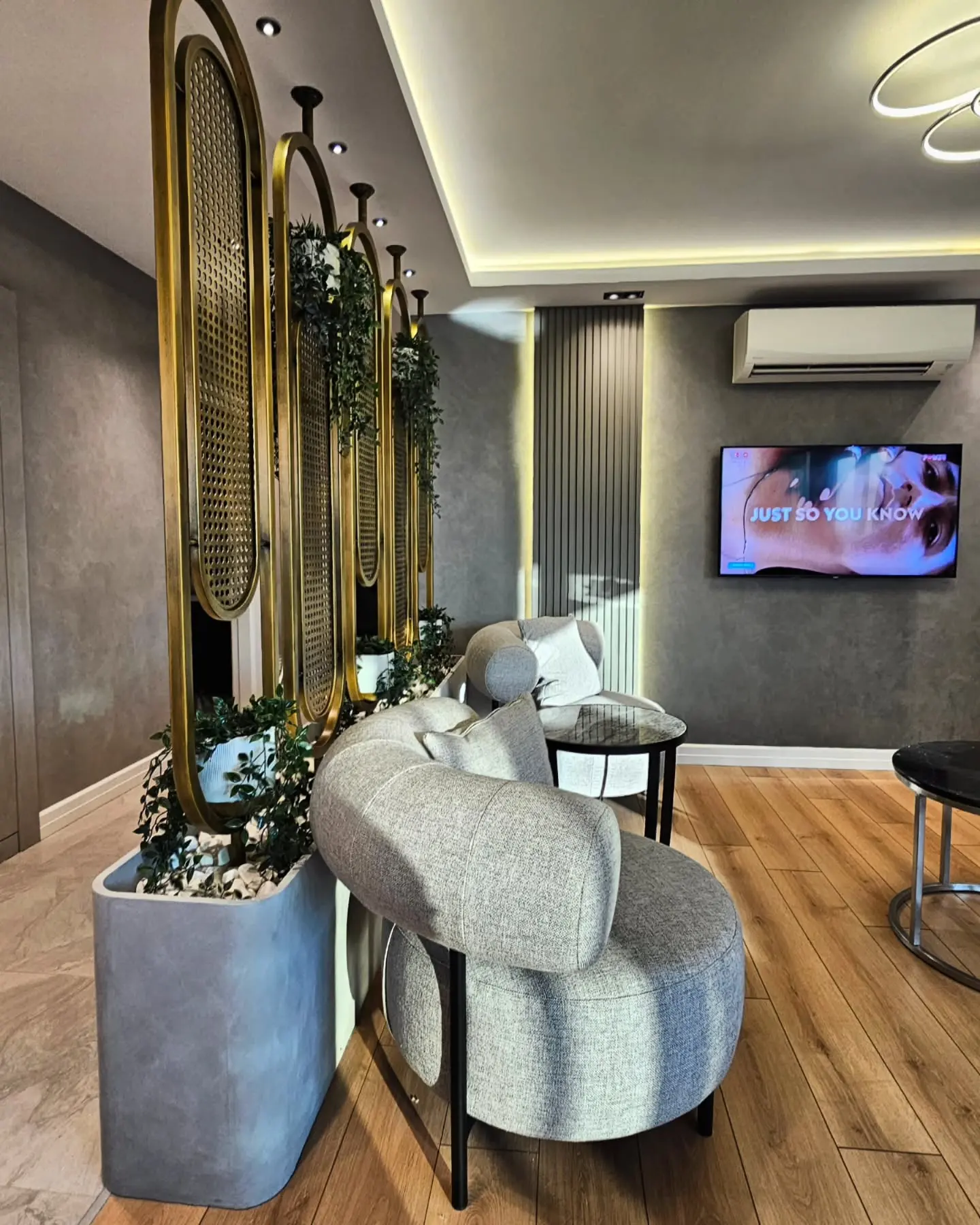 Clinic-provided photograph of Dr İsmail Çoban