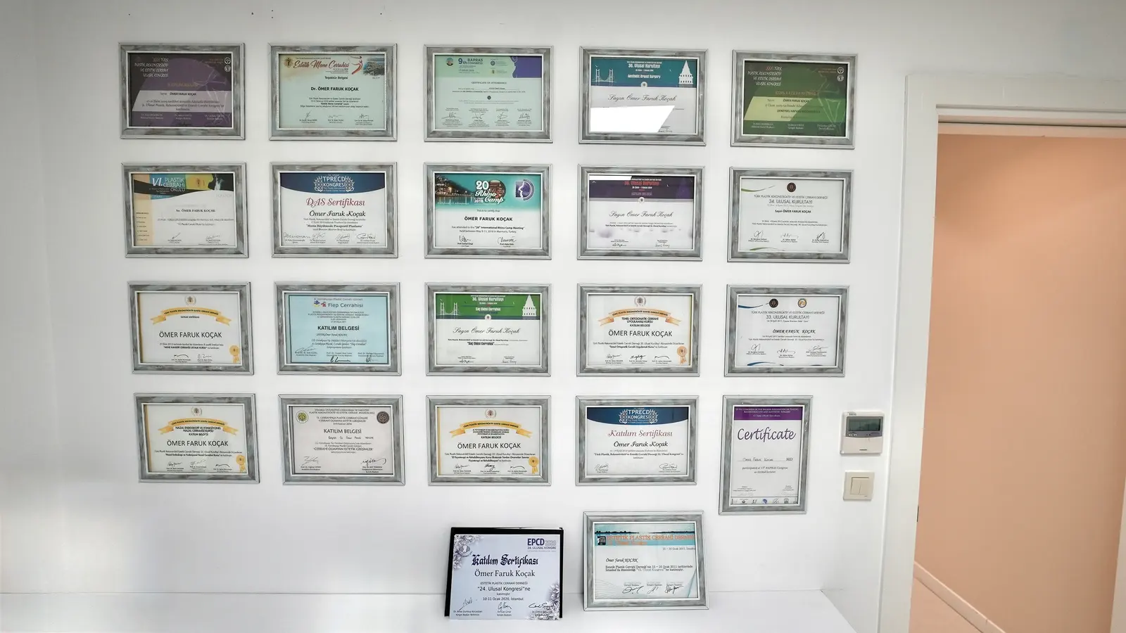 Clinic-provided photograph of Assoc. Prof. Dr Ömer Faruk Koçak