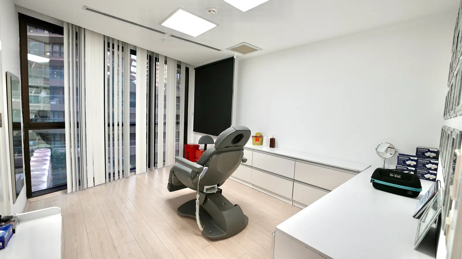 Clinic-provided photograph of Assoc. Prof. Dr Ömer Faruk Koçak