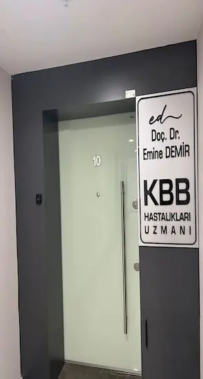 Von der Klinik bereitgestelltes Foto von Assoc. Prof. Dr. Emine Demir