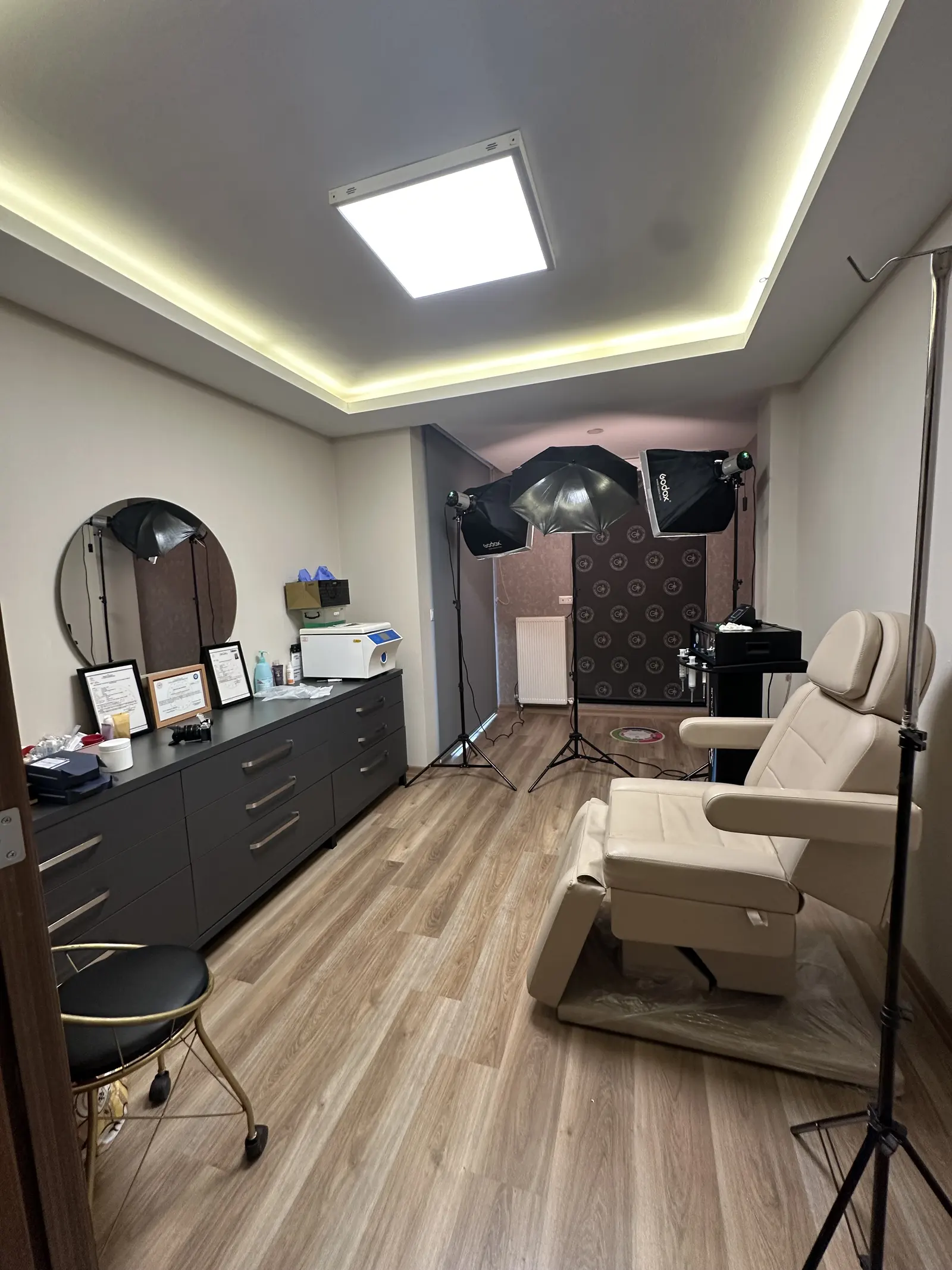 Clinic-provided photograph of Prof. Dr Gökçe