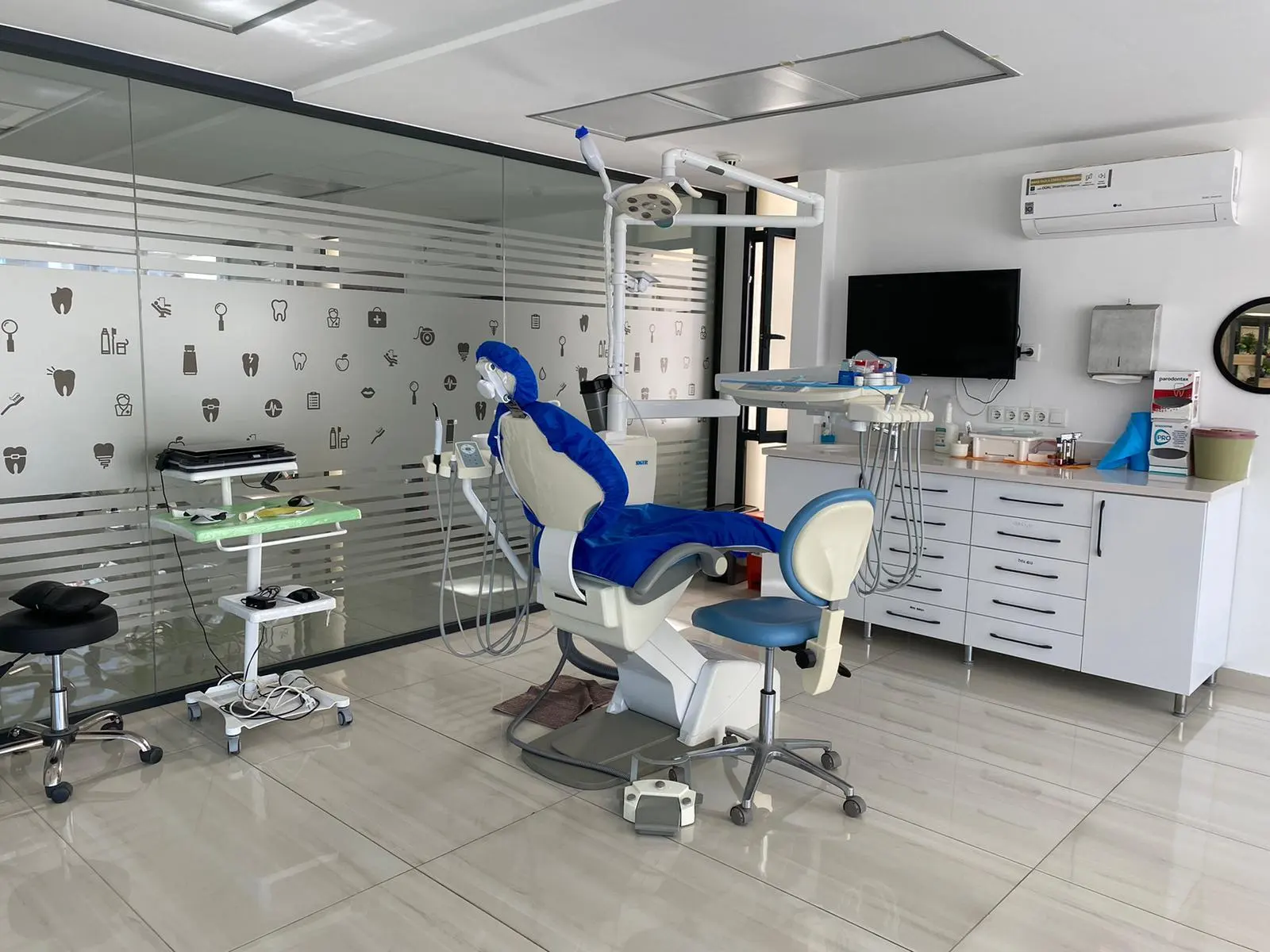 Clinic-provided photograph of Uğur Erçiftçi Dentasey Kuşadası Dental Clinic