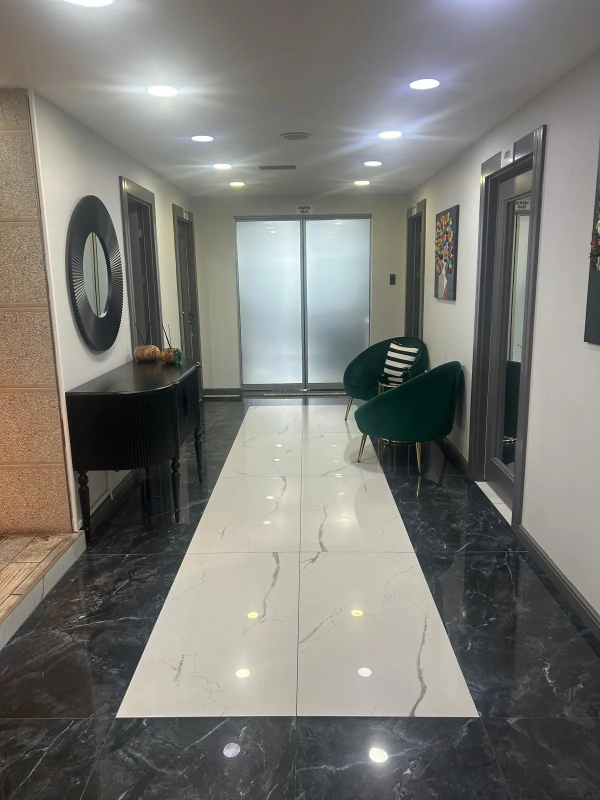 Clinic-provided photograph of Dr Ömer Ambarcıoğlu