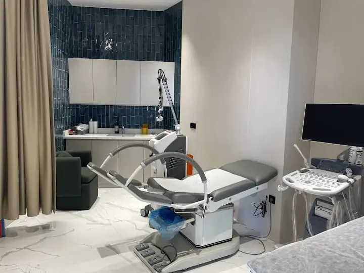 Clinic-provided photograph of Assoc. Prof. Dr Özge Kömürcü Karuserci