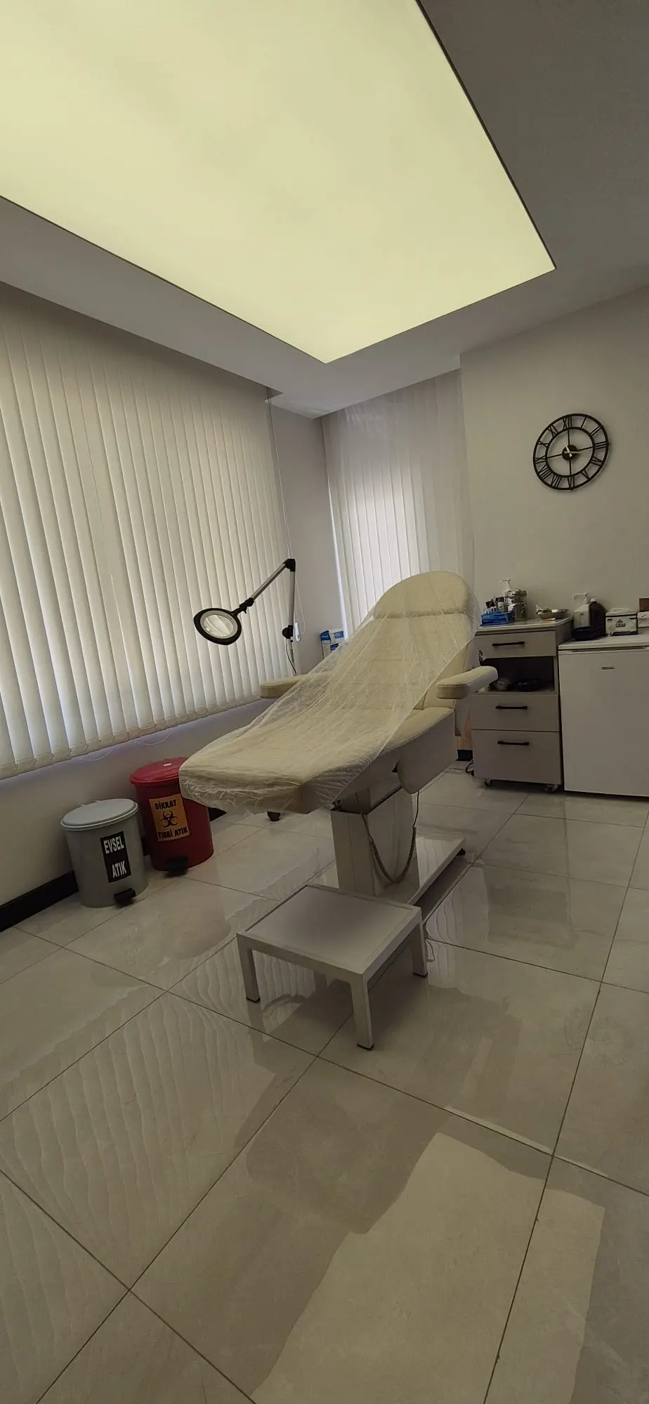 Von der Klinik bereitgestelltes Foto von Assoc. Prof. Dr. Asım Uslu