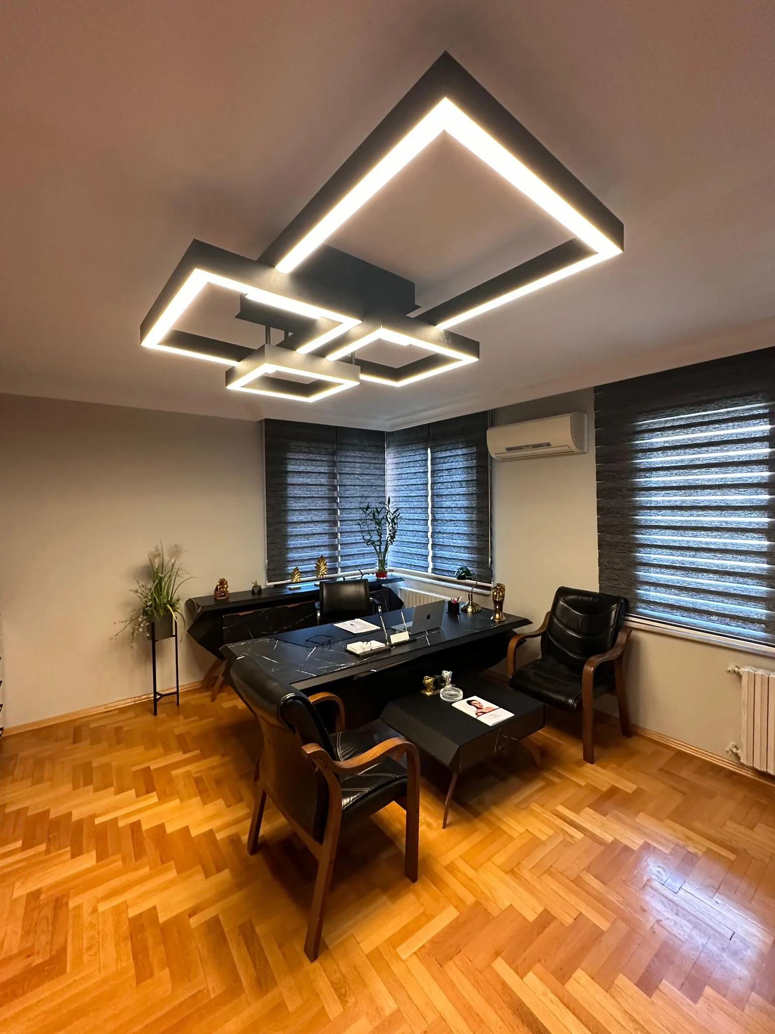 Clinic-provided photograph of Prof. Dr Mesut Sabri Tezer