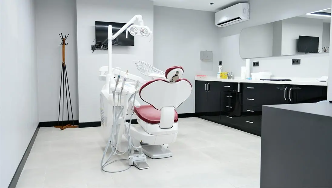 Clinic-provided photograph of EDC Dental Clinic