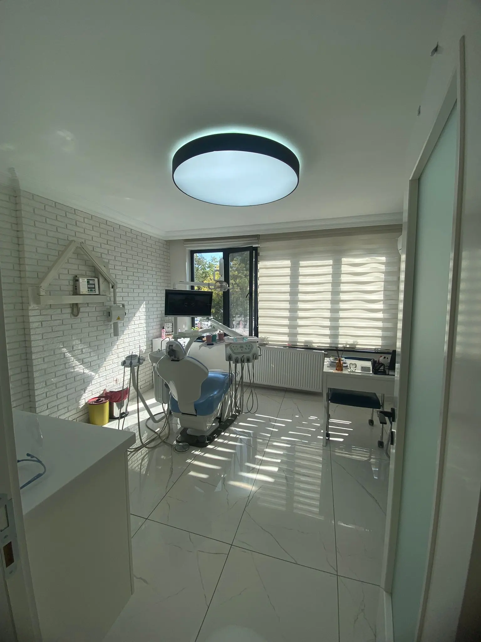 Clinic-provided photograph of Safir Dental Clinic