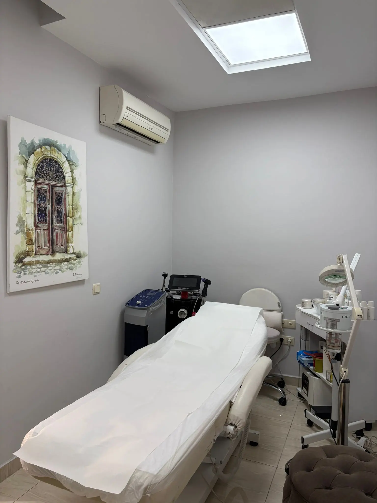 Clinic-provided photograph of Dr Ayşegül Güney