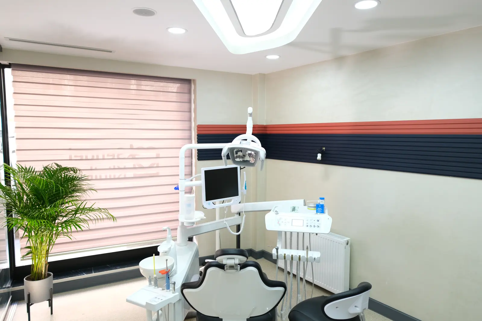 Clinic-provided photograph of Şengel Bomonti Dental Clinic