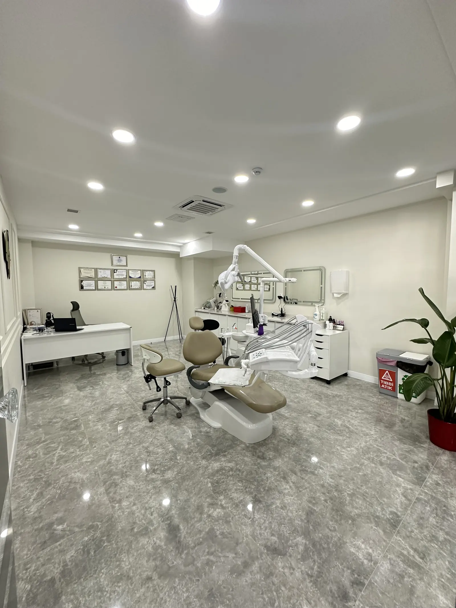 Clinic-provided photograph of Çanakkale Motto Dental Clinic