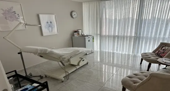 Clinic-provided photograph of Assoc. Prof. Dr Hasan Ediz Sıkar