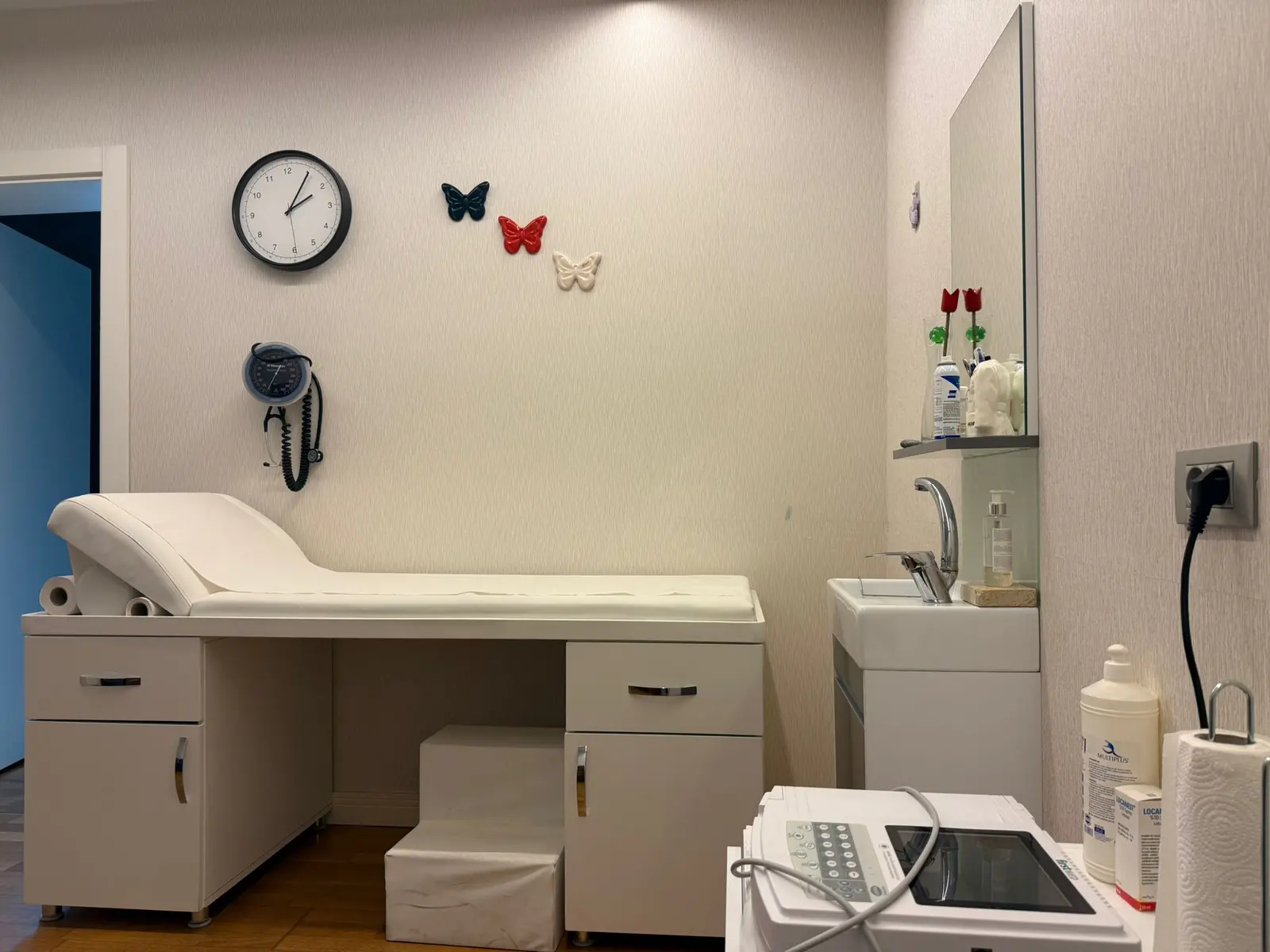 Clinic-provided photograph of Prof. Dr Deniz Duman