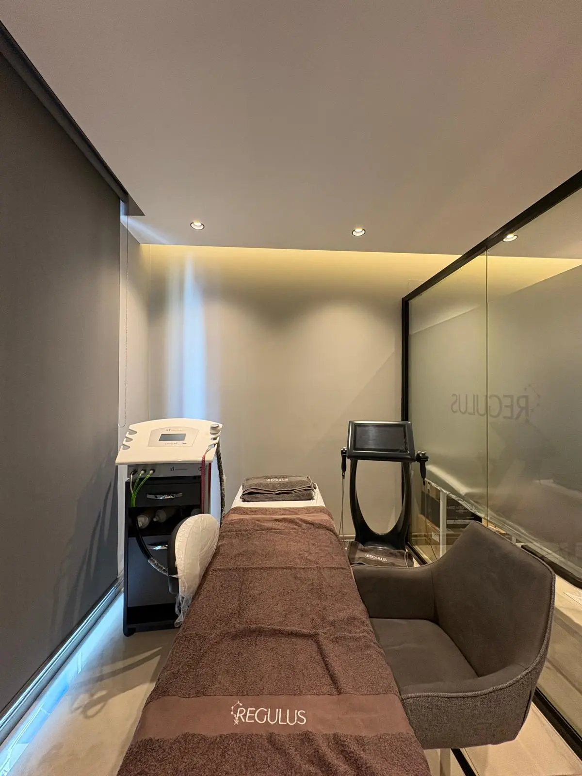 Clinic-provided photograph of Assoc. Prof. Dr Aslı Korur