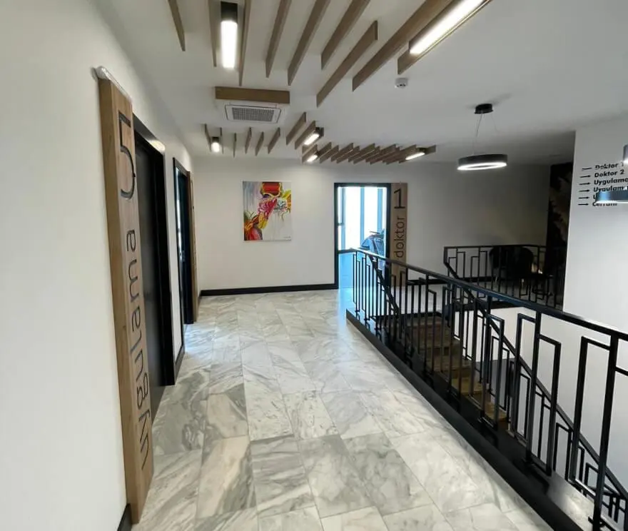 Von der Klinik bereitgestelltes Foto von Dr. Saip Tiryakioğlu