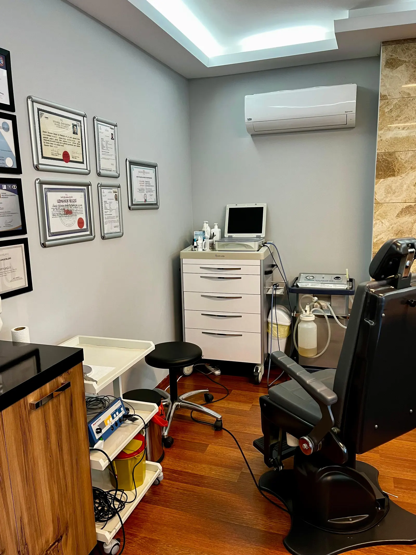 Von der Klinik bereitgestelltes Foto von Dr. İlker Çavuşoğlu
